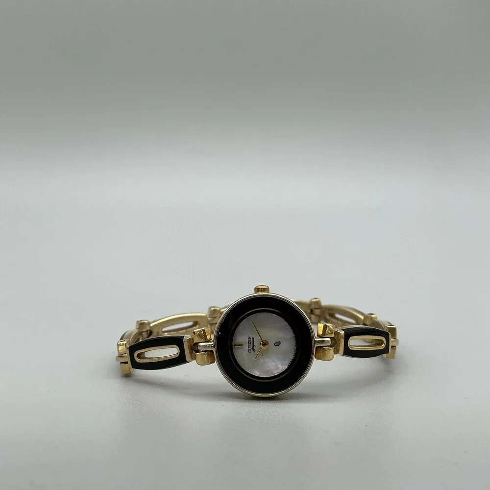 Vintage Citizen Womens Watch 18mm MOP Black Enamel Gold Tone New Battery 6.75